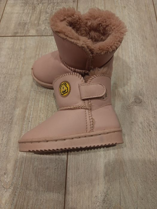 Капчики на дівчинку розмір 21 стан чудові ніде не потерті