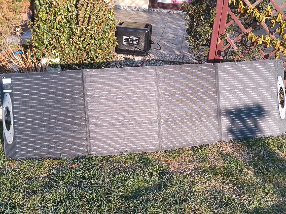 Powerbank 2400W elektrownia domowa z solarem 200W komplet.