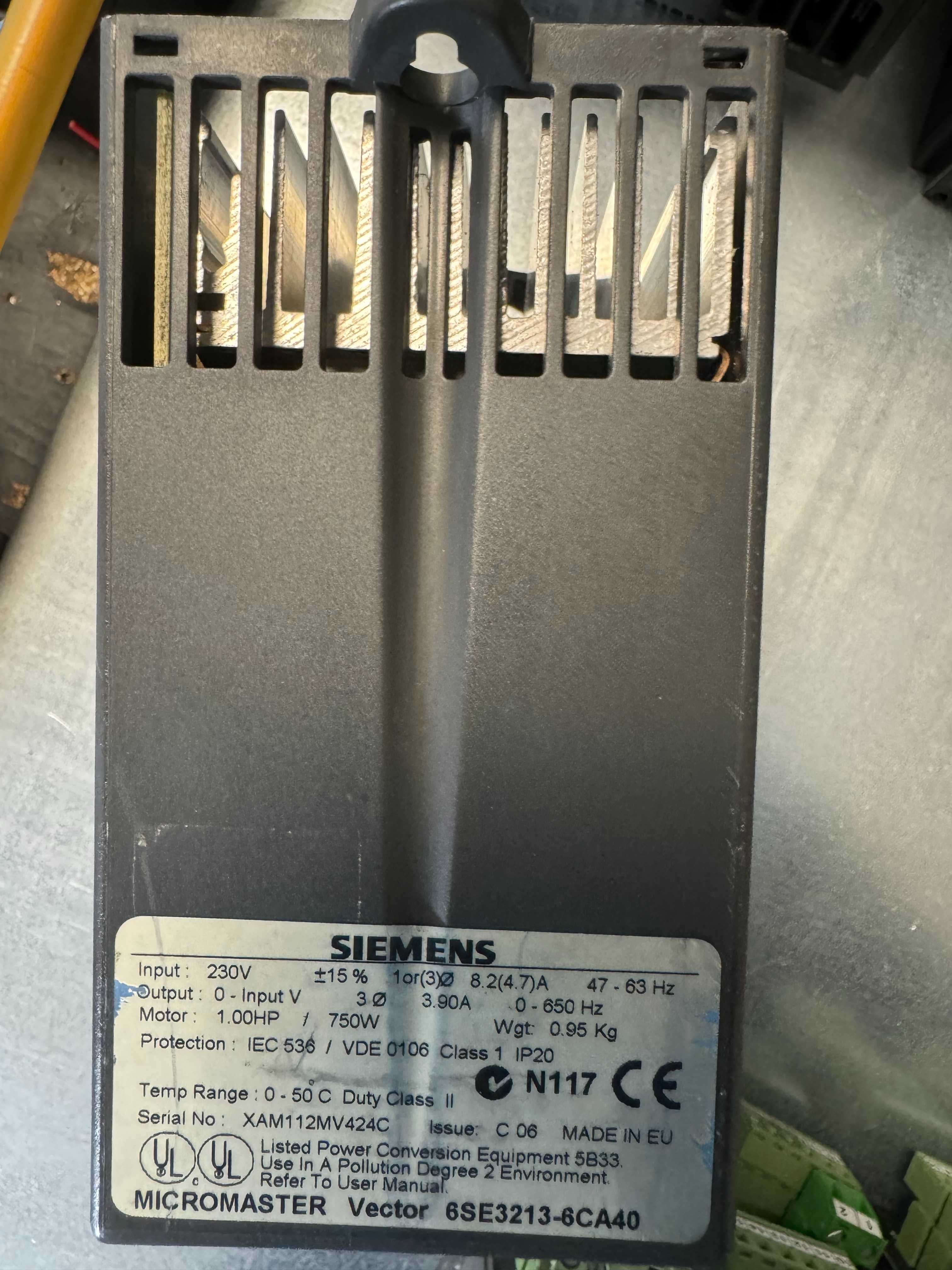 Falownik Siemens MICROMASTER 0,75KW 6SE9213-6CA40, 230V