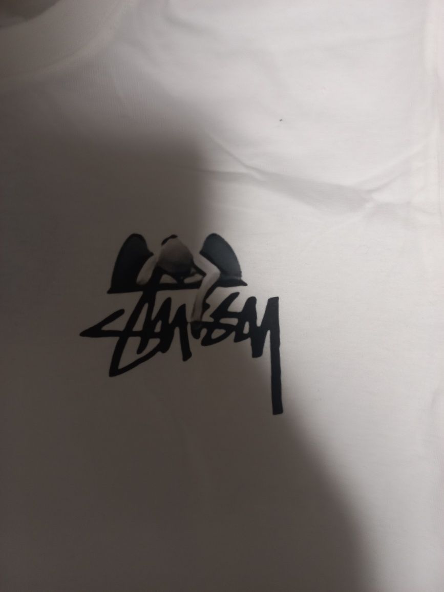 Продам футболку Stussy (оверсайз)