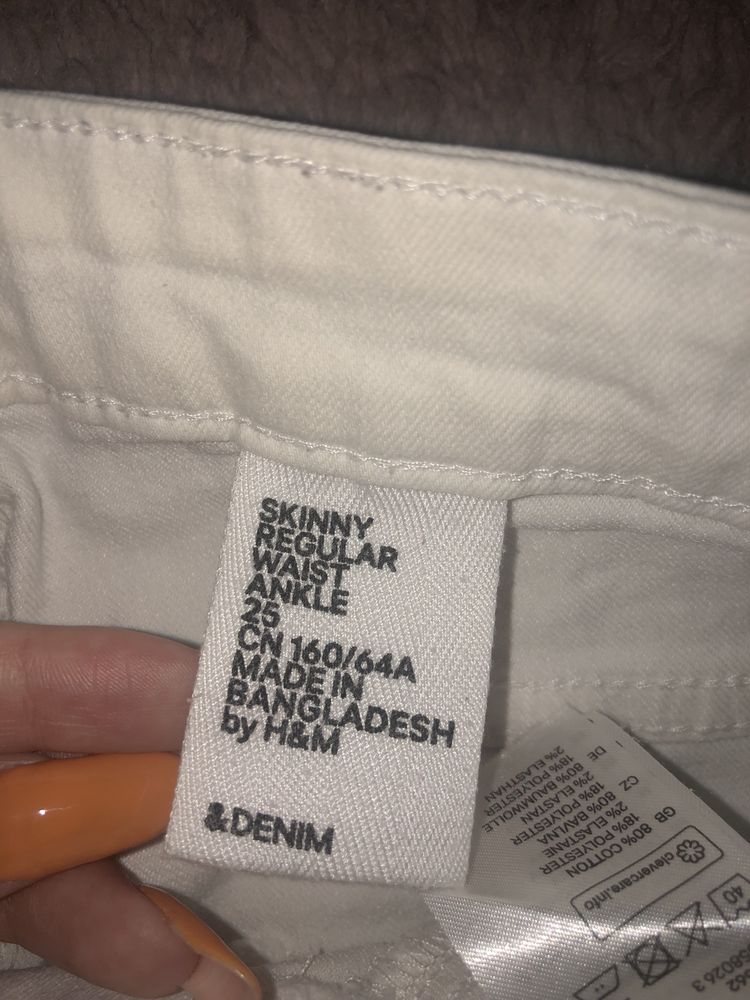 Jeansy białe H&M, dżinsy, spodnie, rurki, XS/S