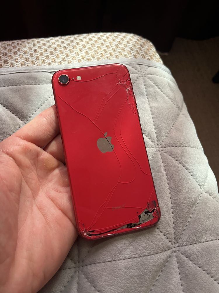 Apple iPhone SE 2 на 64Gb Заблокований iCloud як донор