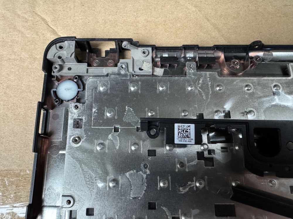 Dell latitude e7270 obudowa palmrest kadłubek