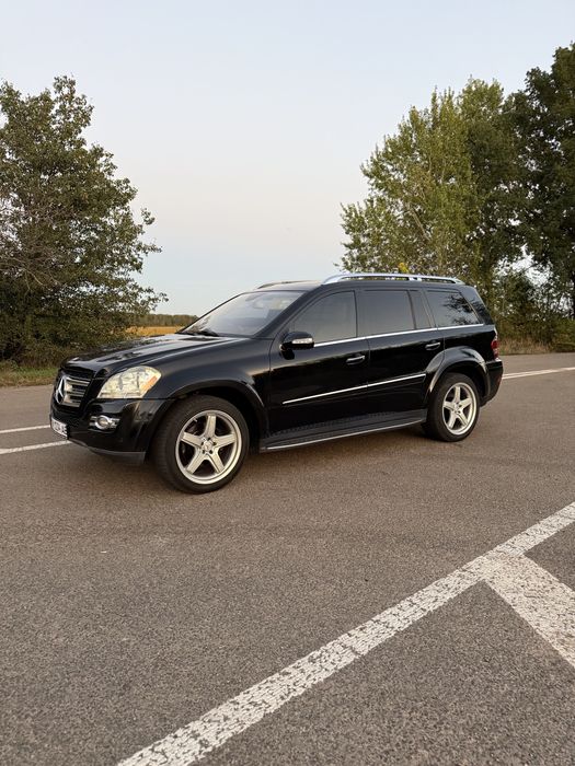 Mercedes Benz GL-Class 550 4-Matik