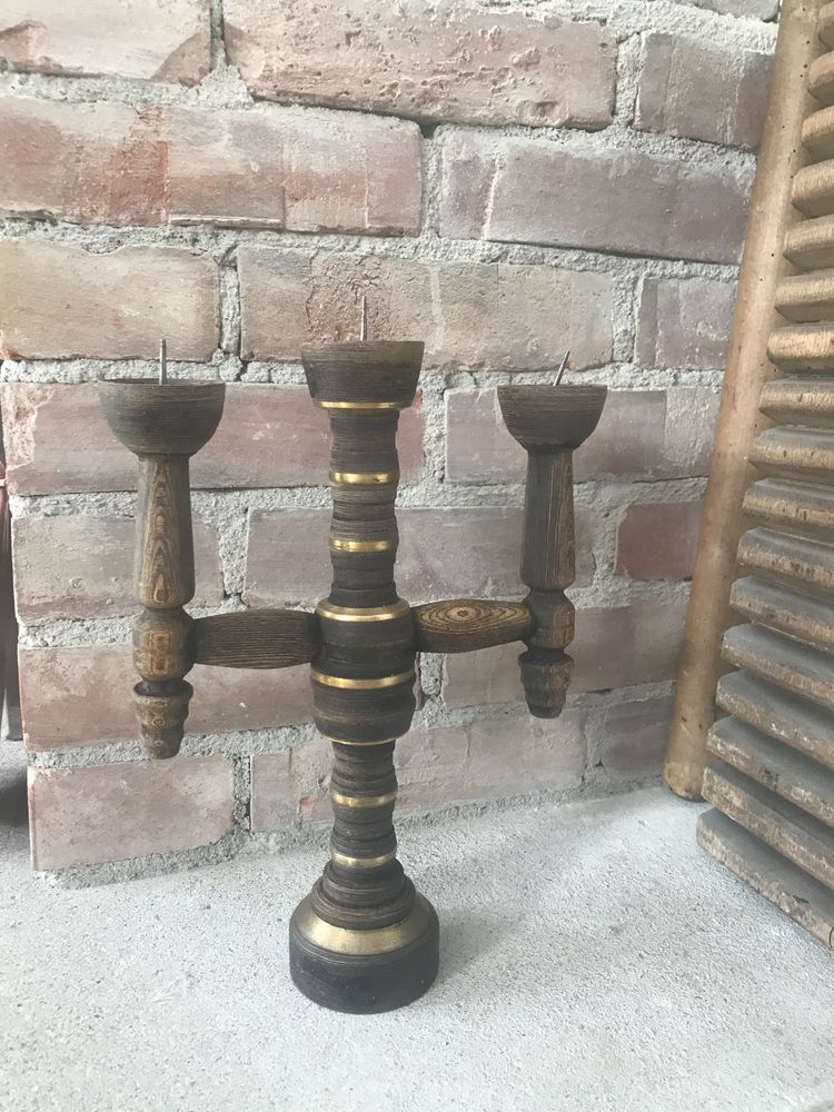 Stary antyczny mosiężno- drewniany świecznik