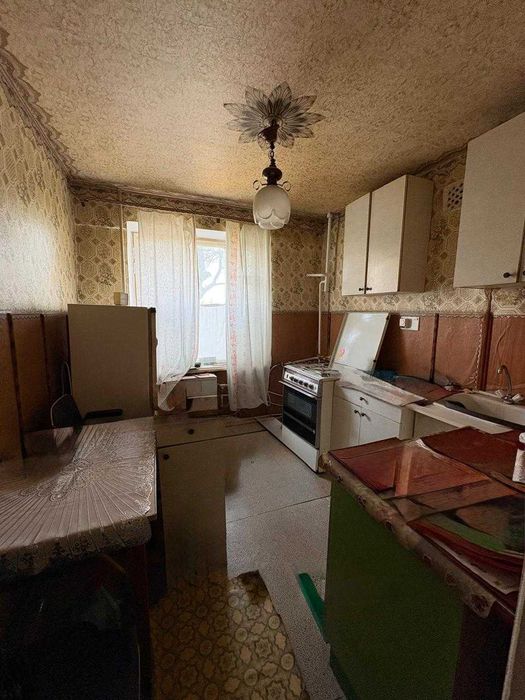 Продається 3-кімнатна квартира з автономним опаленням у селищі Нове!