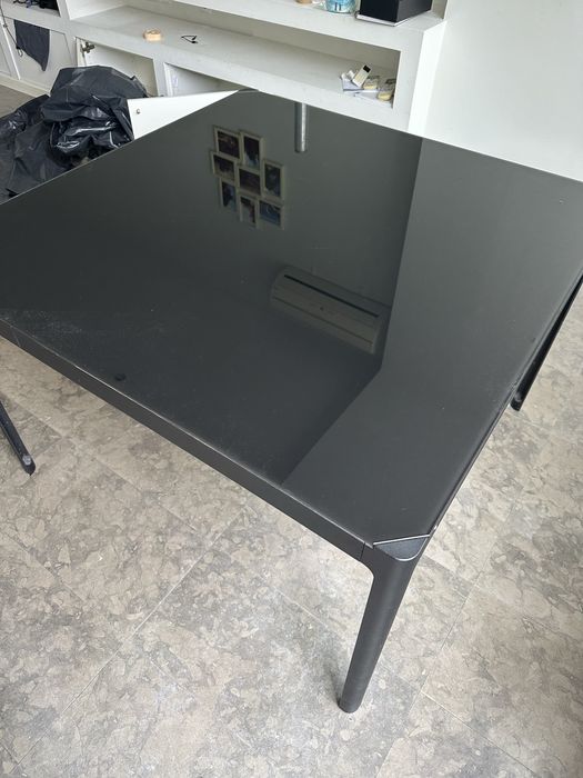 Mesa quadrada tampo de vidro