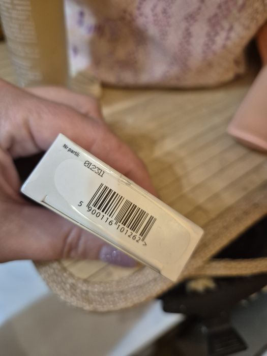 Czarny róż AA Wings nowy