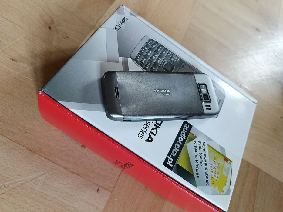 Nokia E52 stan bdb