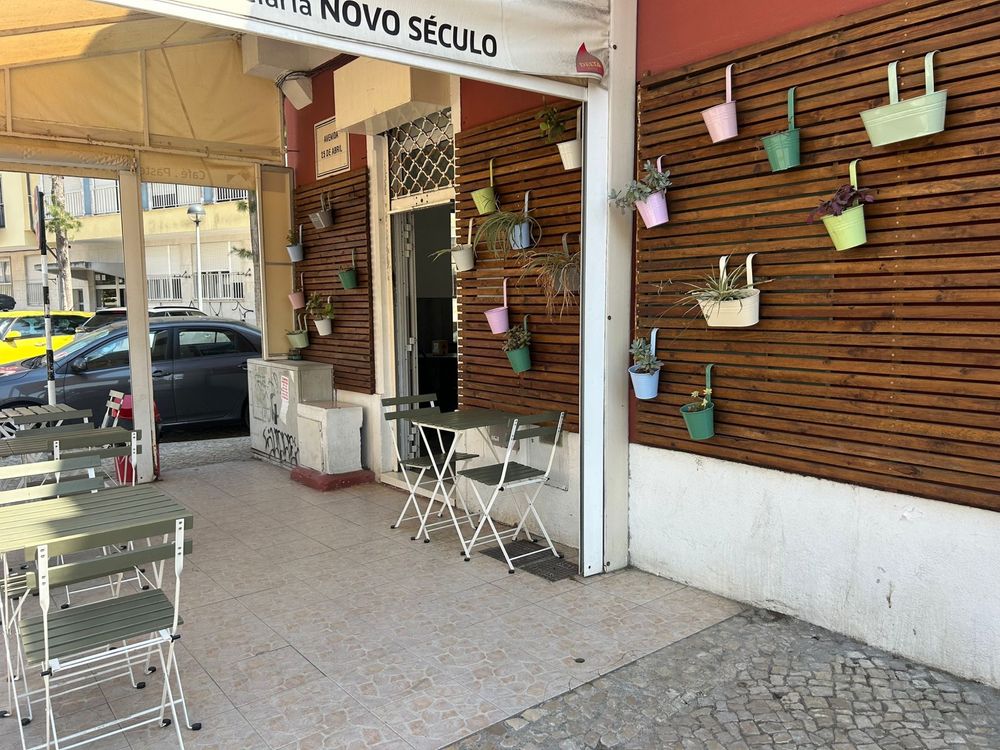 Trespasse cafe costa caparica