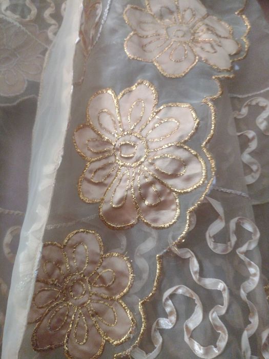 Narzutka kardigan złota nitka