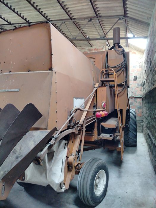 Kombajn zbożowy Bizon Zo 56 1988r