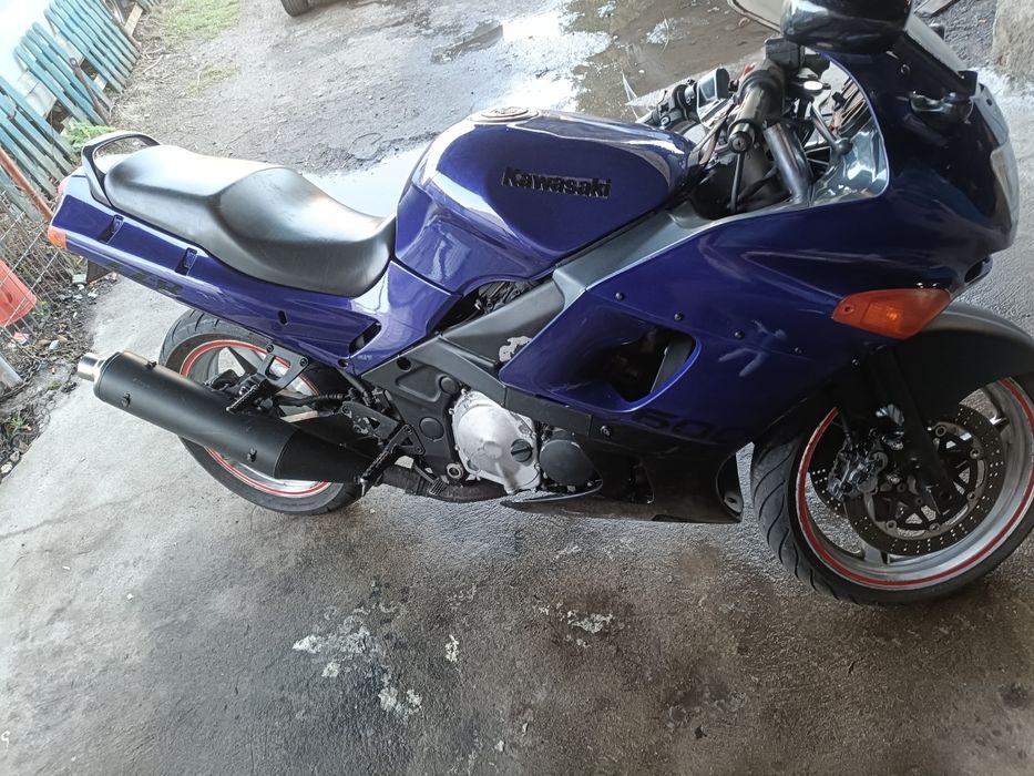 Kawasaki Zzr600.