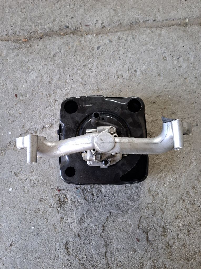 Gaźnik obudowa filtra silnik brigs vanguard 16 HP V-TWIN traktorek