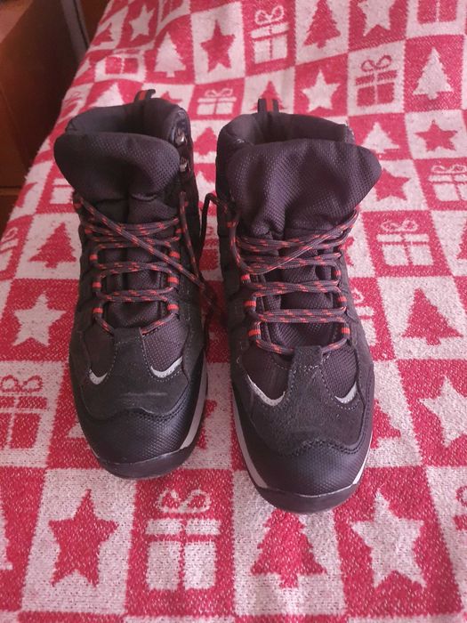 Botas montanha tamanho 41 à prova de água