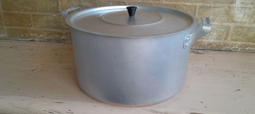 На 8л алюмінієва каструля