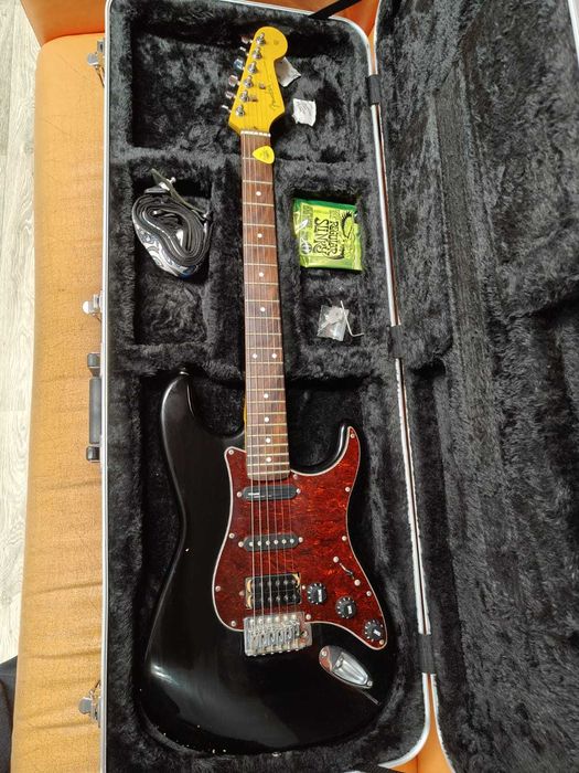 Custom Squier by Fender Stratocaster – USA Neck + DiMarzio
