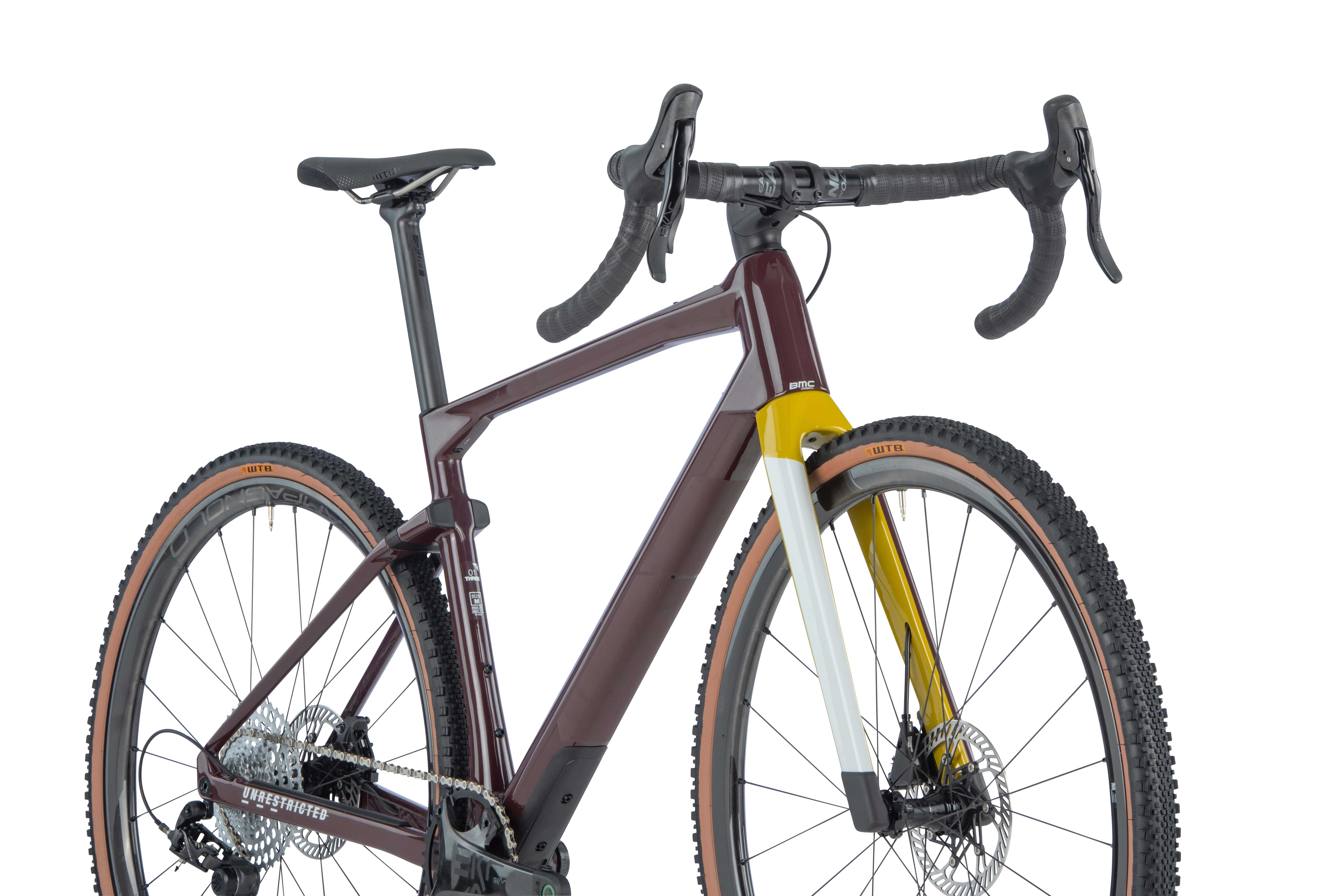 Nowy BMC URS 01 THREE Campagnolo Ekar 1x13