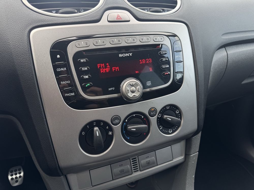 Ford Focus kombi 1.6 benzyna mk2 fl  ŁADNY