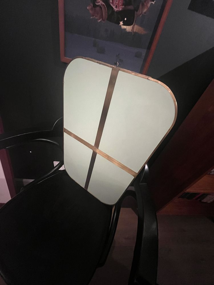 Nowe lustro ścienne Nordal