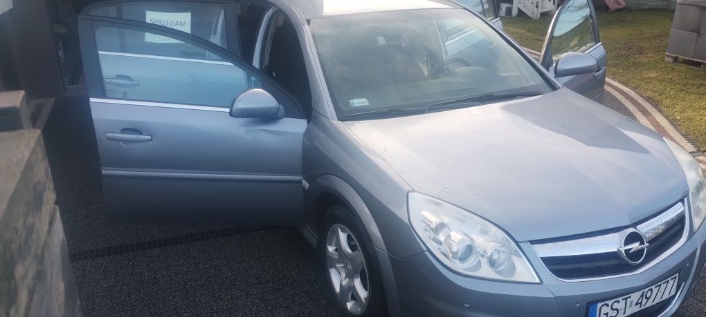 Opel Signum 1,9 CDTI 150km.
