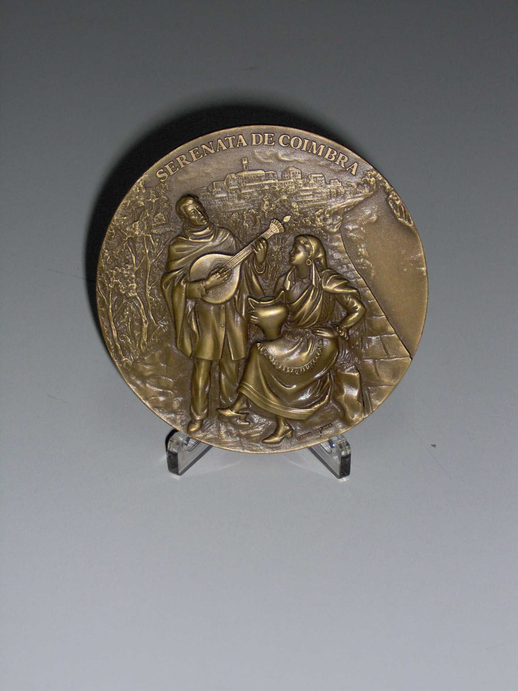 Colecção de medalhas em bronze antigas