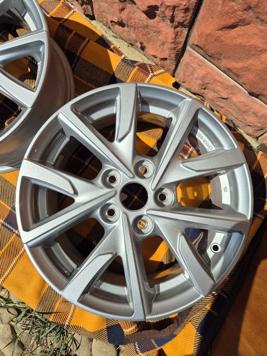 Felgi Mazda Kia Hyundai 5x114.3 6.5 R16 et50 67.1 komplet 4szt.