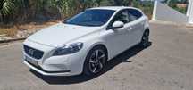 Volvo V40 D2.   .