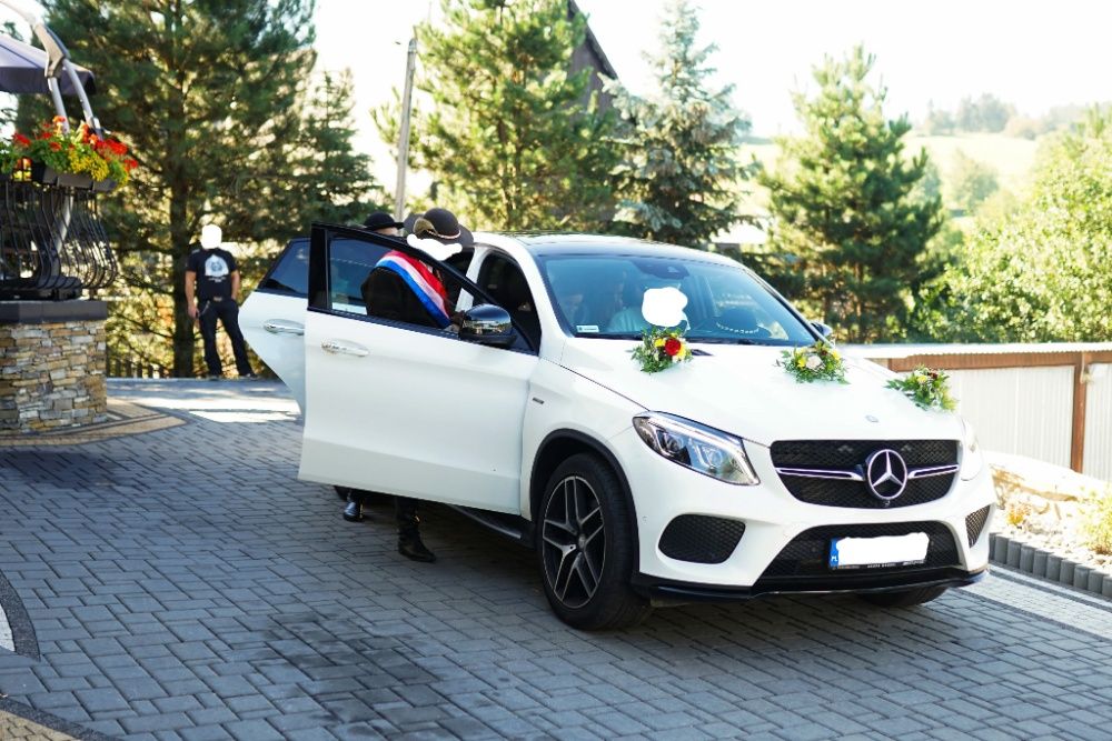 Samochód do ślubu Mercedes GLE Coupe wersja AMG kolor biala perła