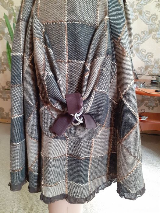 Продам женский костюм