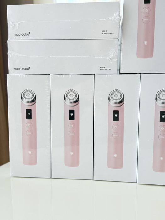 Пристрій для догляду за шкірою 6в1 Medicube Age-R Booster Pro