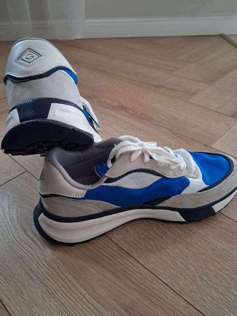 Buty Gant snakersy męskie rozm. 43 niebieskie
Sneakersy Stranzor 24637