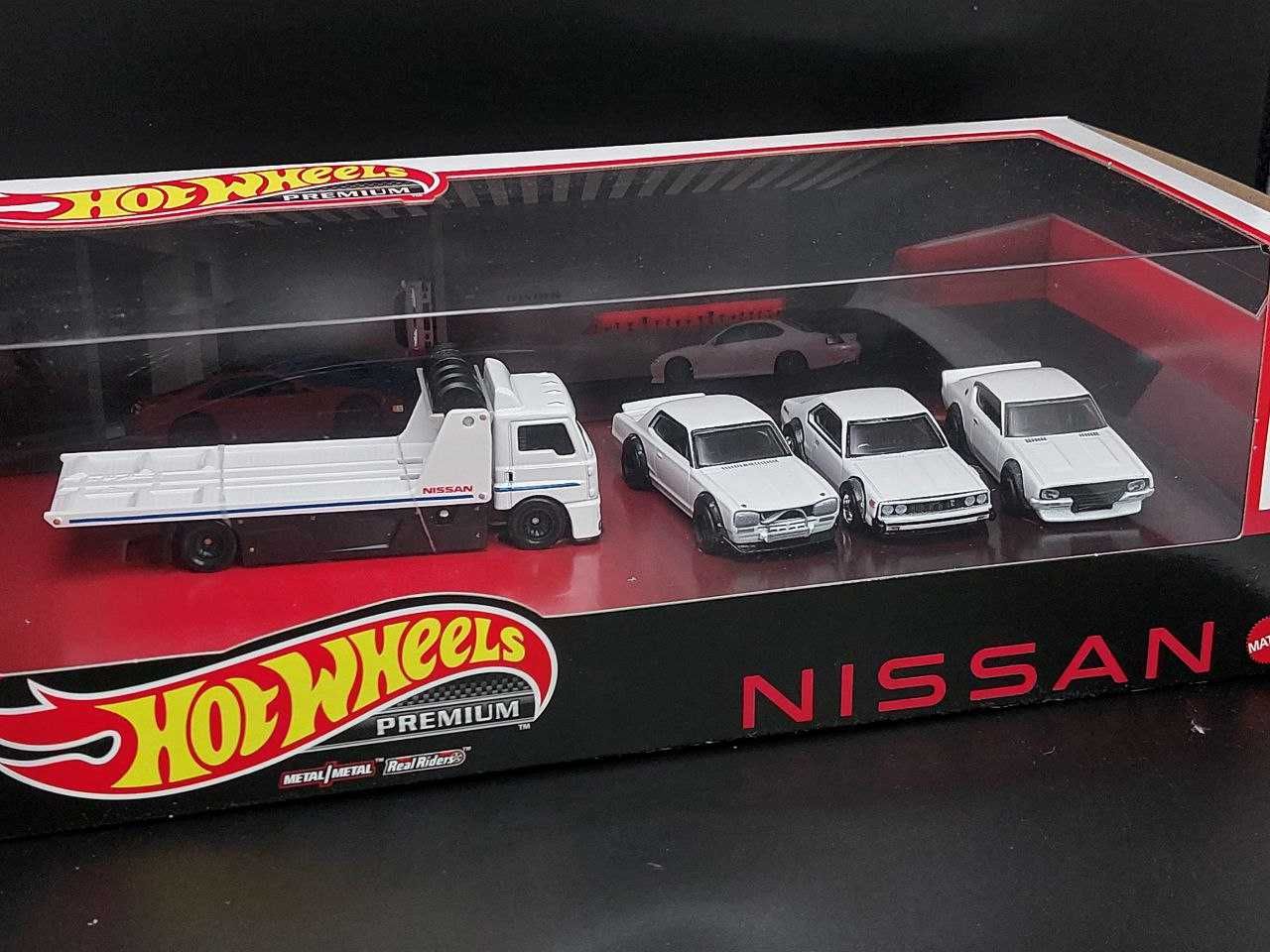Hot Wheels Premium 1:64 Nissan Skyline Set