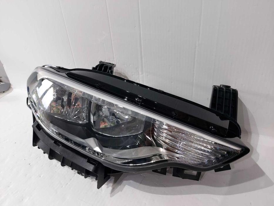 Fiat Tipo II 16-lampa Reflektor prawy 7PIN EU elektryczny oryginalny