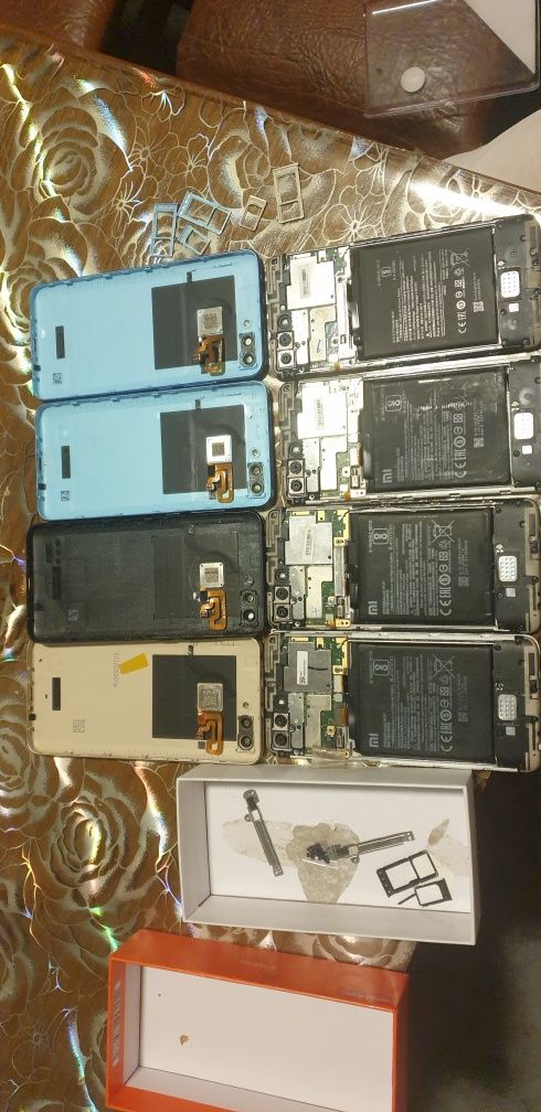 Лот Redmi 6 на запчасти
