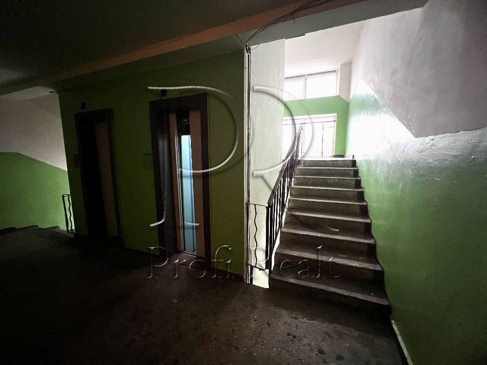Продаж 1 кімн. квартири під ремонт, Солом'янський район, Шулявка, НАУ.