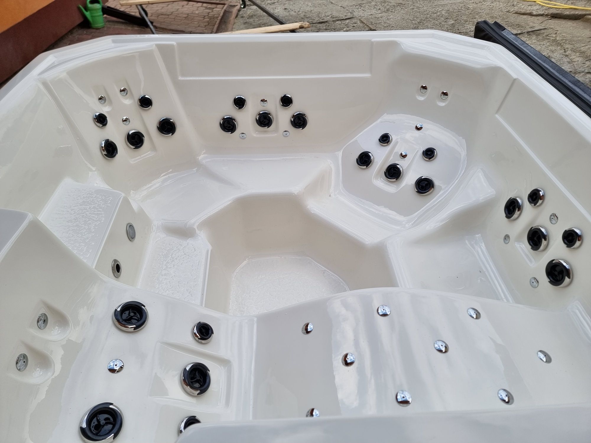 Jacuzzi ogrodowe