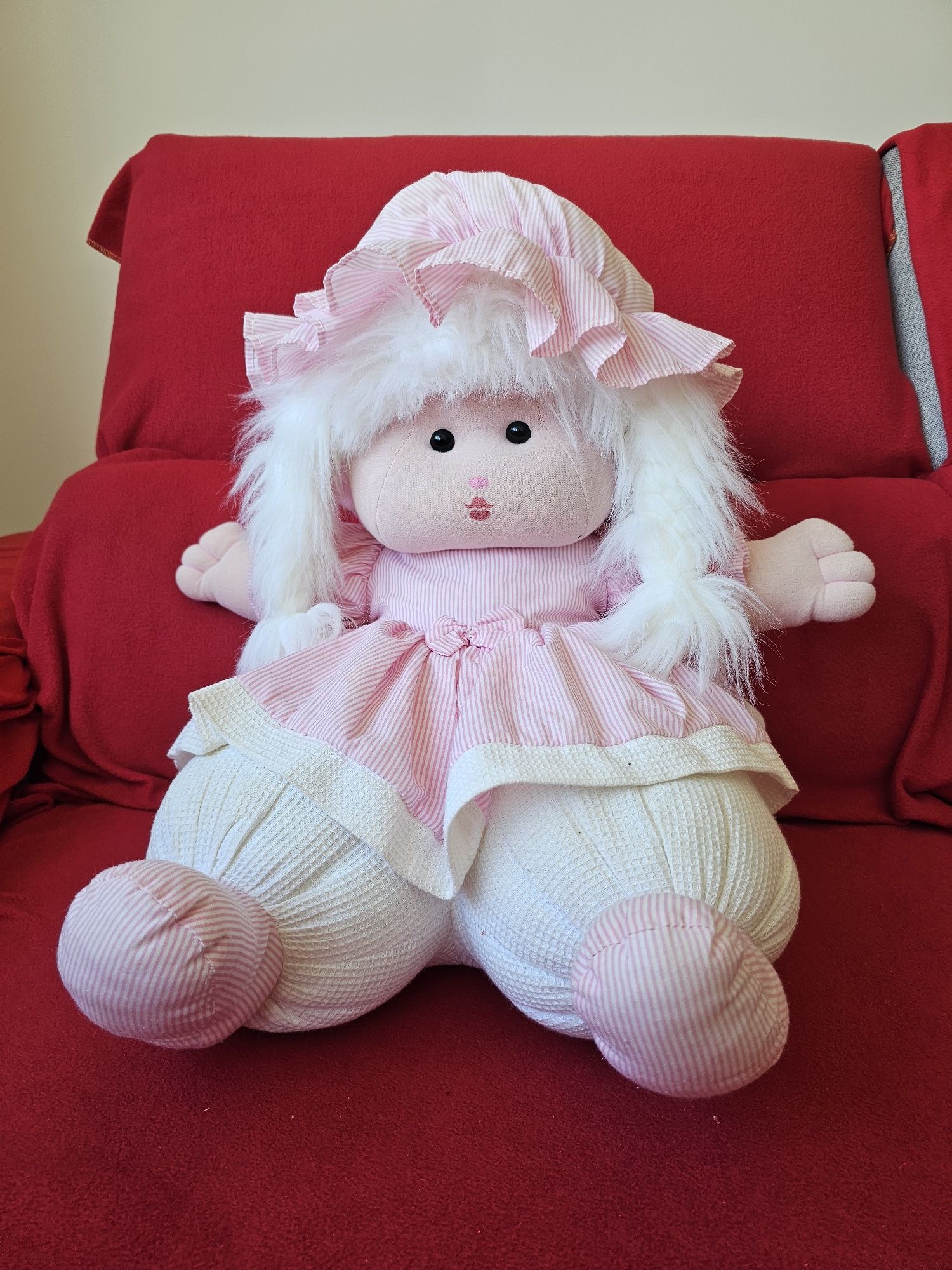 Boneca peluche grande de 60cm