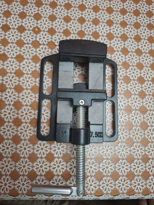 Imadełko wiertarki stołowej.