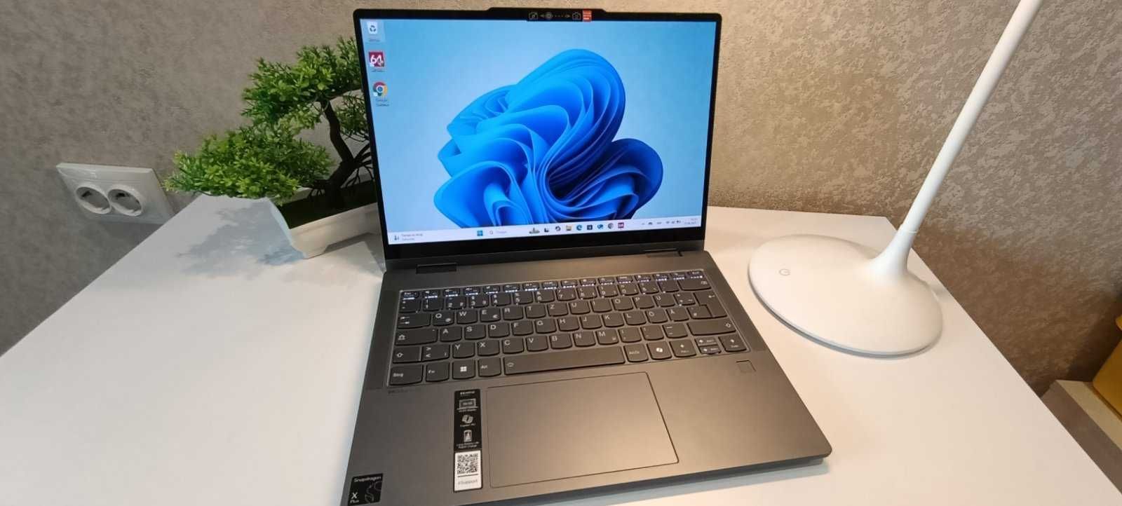 OLED X360/Snapdragon X Plus- X1P42100 - Lenovo IdeaPad 5 2-in-1 14Q8X9