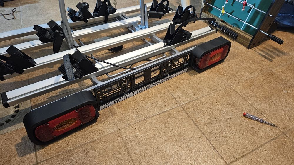 AMOS GIRO 4/7 pin na 4 rowery na hak