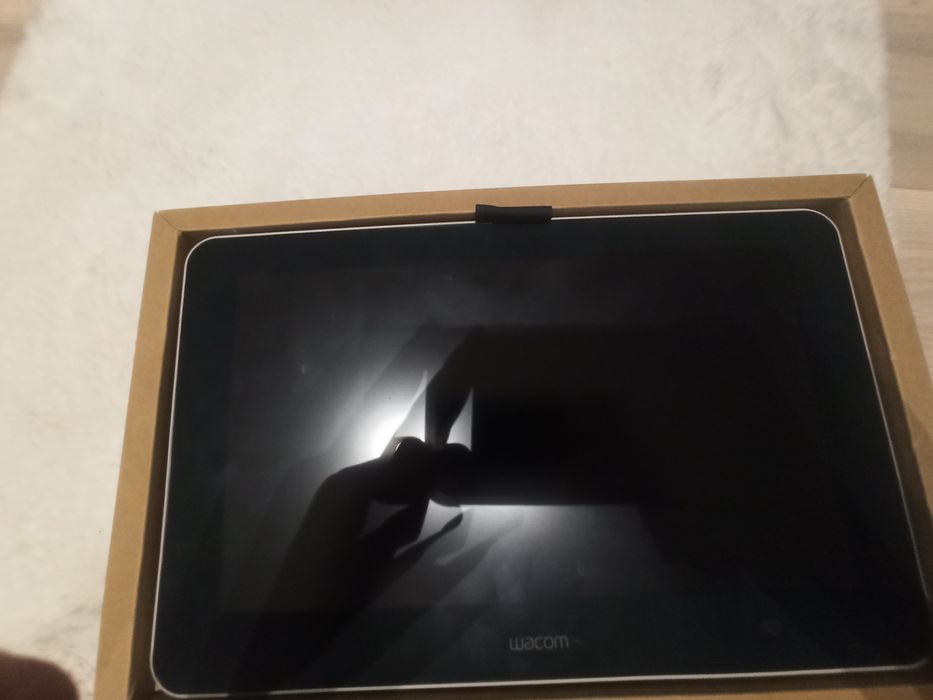 Tablet graficzny Wacom® One Creative Pen Display z wyświetlaczem