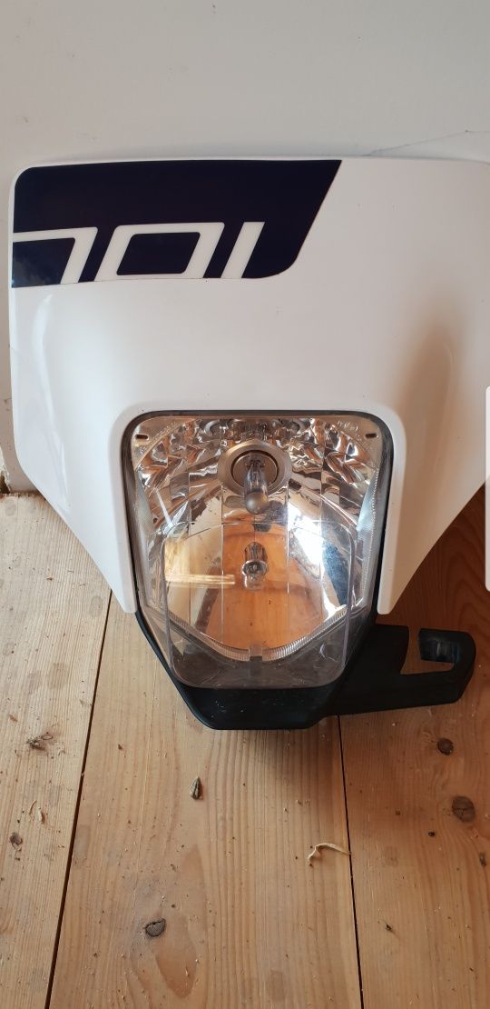 Husqvarna 701 lampa przednia