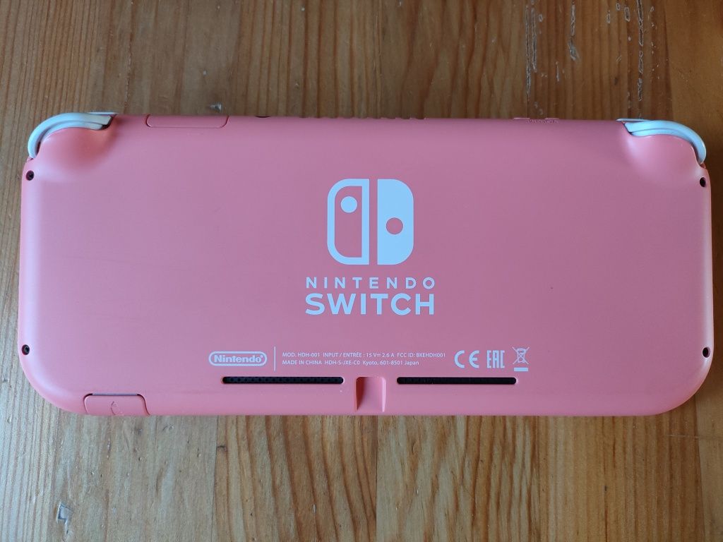 Nintendo switch Lite coral