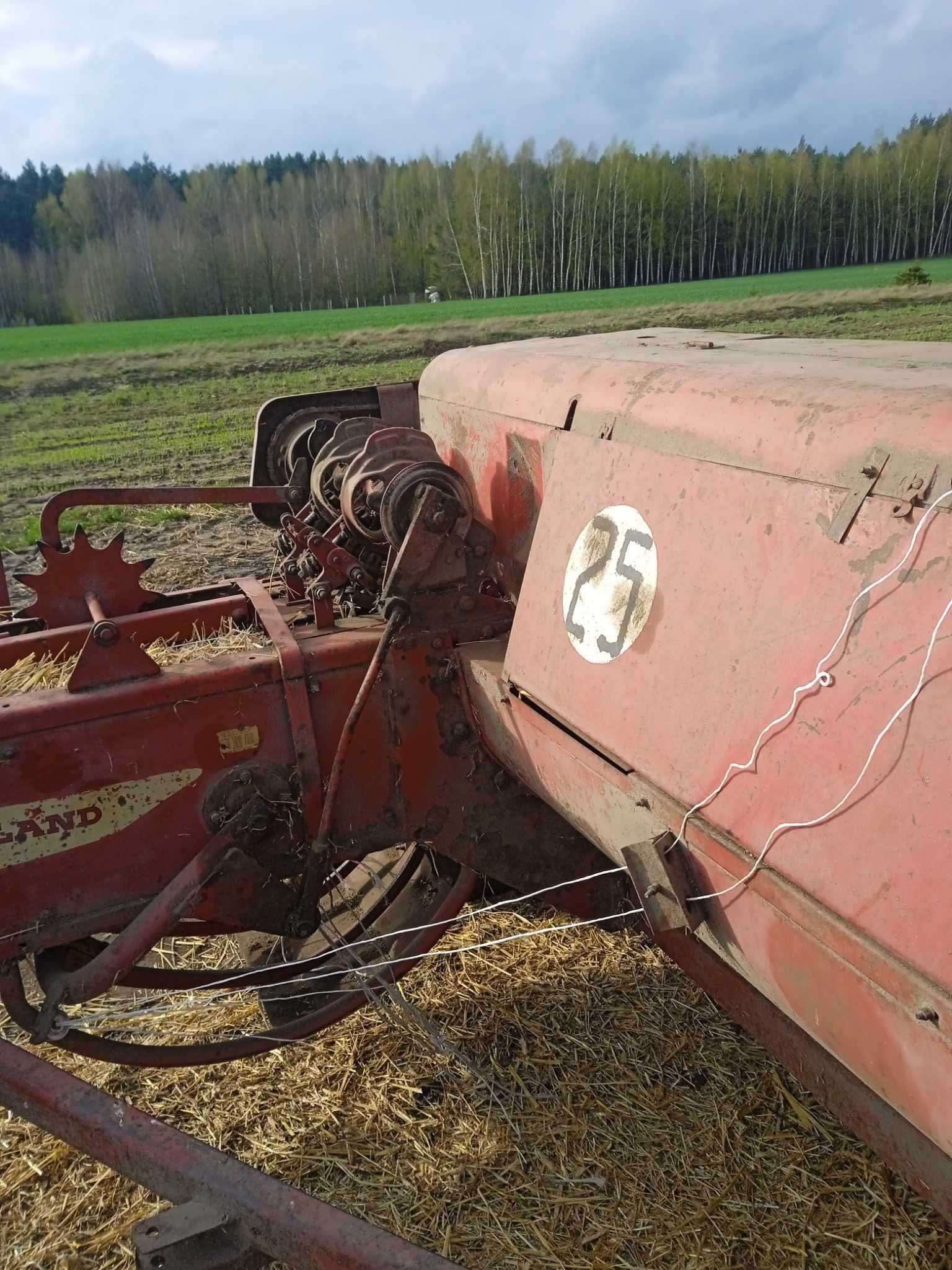 Prasa kostkującą NEW HOLLAND. NIE sipma, welger, Claas