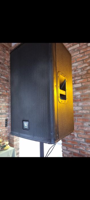 Zestaw nagłośnienia Electro Voice ELX115P