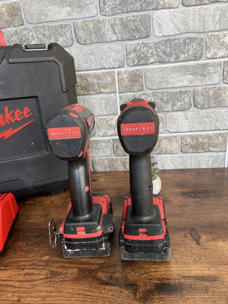 Набір акумуляторний MILWAUKEE M18 CBLPP2A-402C (M18 CBLID/M18 АНГЛІЯ