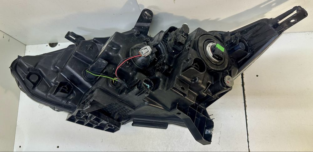 Фара правая Nissan Qashqai J11 2014 2015 2016 2017 260104EH0A