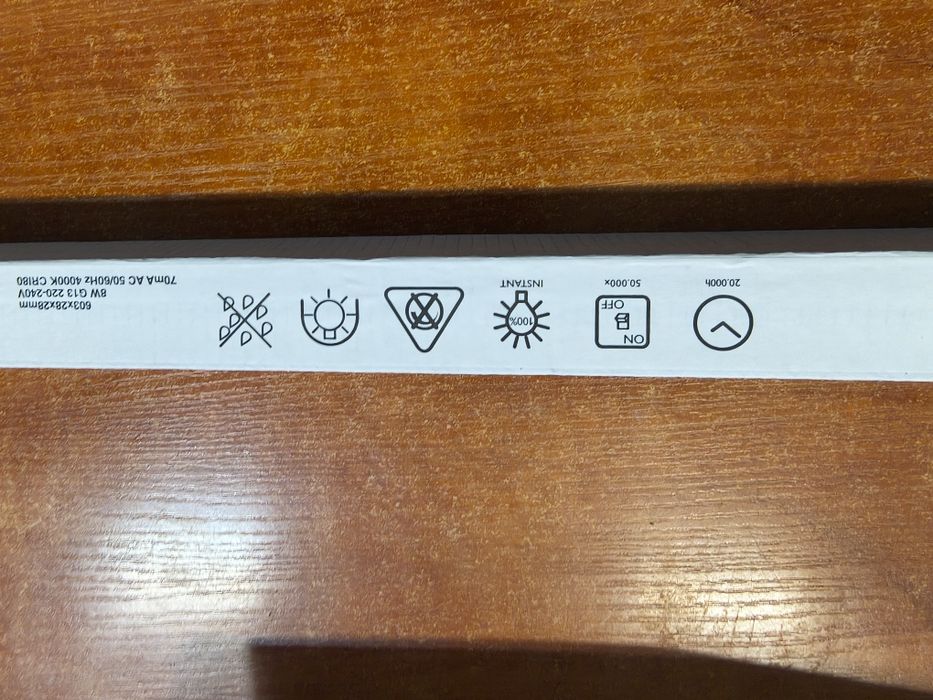 Świetlówka LED  8W