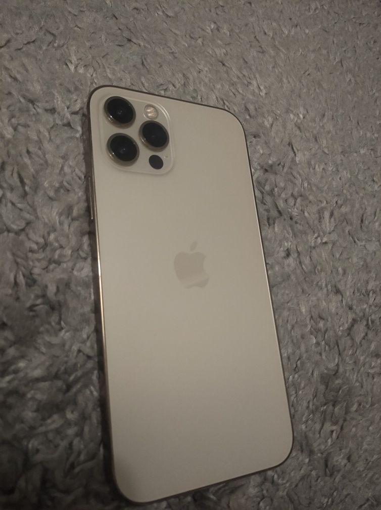 Продам на разблок,или на детали Iphone 12 Pro Gold 512Gb.